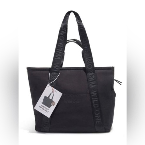 **SOLD OUT** NWT Wild One Everyday Pet Carrier Dog Tote 🖤🖤🖤 - Picture 5 of 9